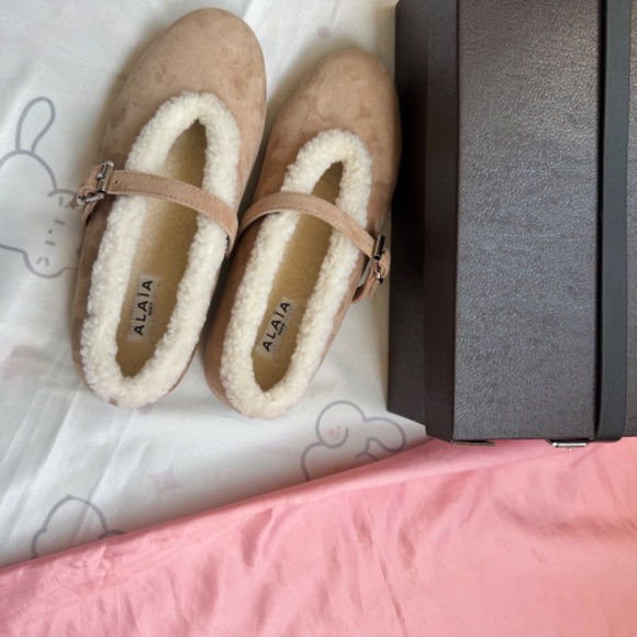 Alaia Shearling Ballet Flats - Picture 10 of 11